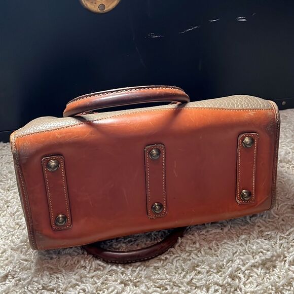 Vintage Biscotti Shortbread Dooney and Bourke AWL Shoulder bag - Picture 8 of 13